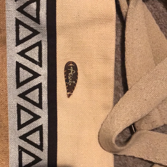 AvaniBeautiful hobo chic bag - Picture 2 of 5